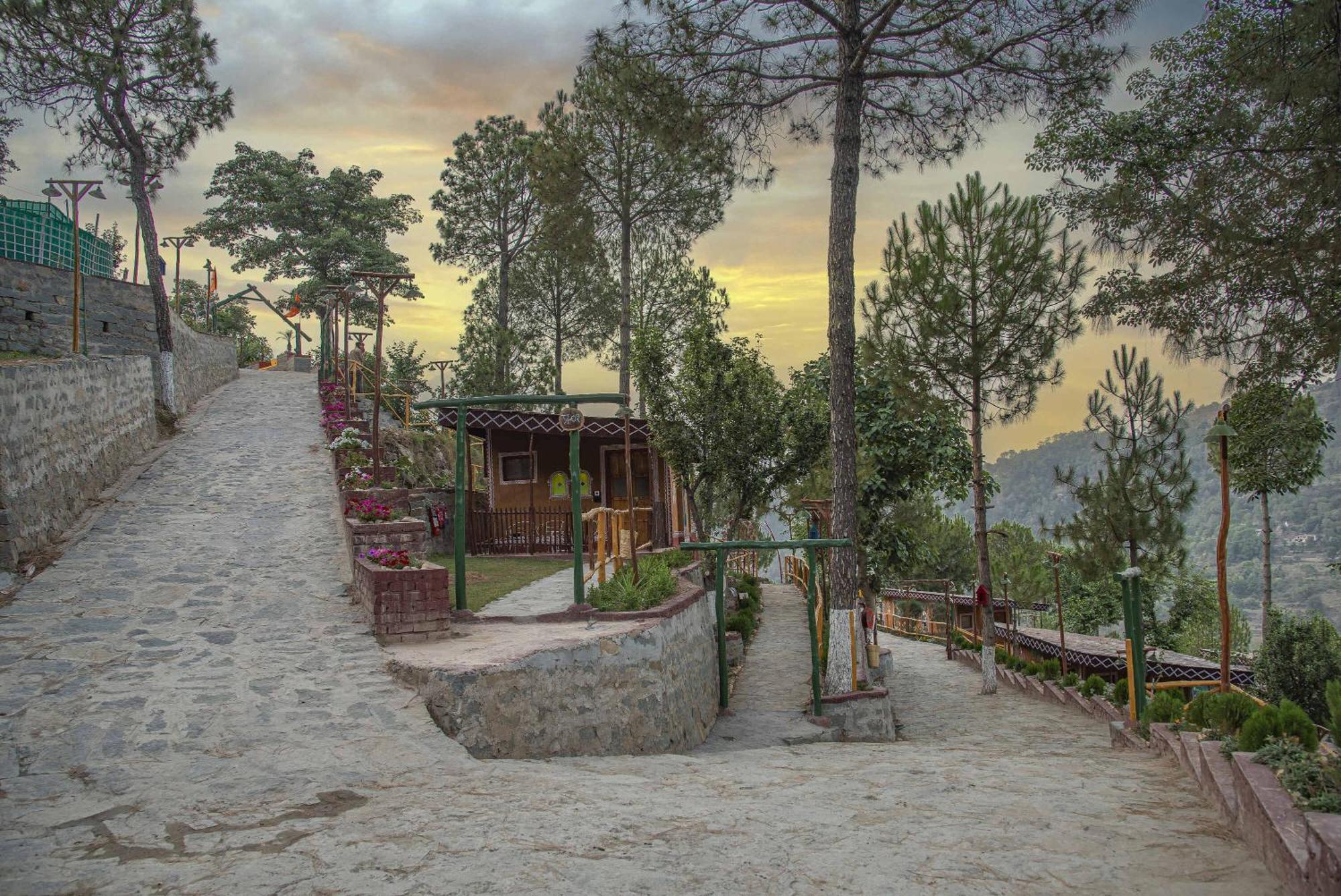 A Kasauli Ggaon By Echor Hotel Екстериор снимка